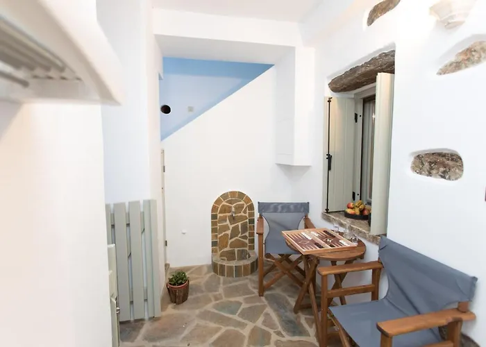 Feriehus Marina's Traditional Stone House Koronos