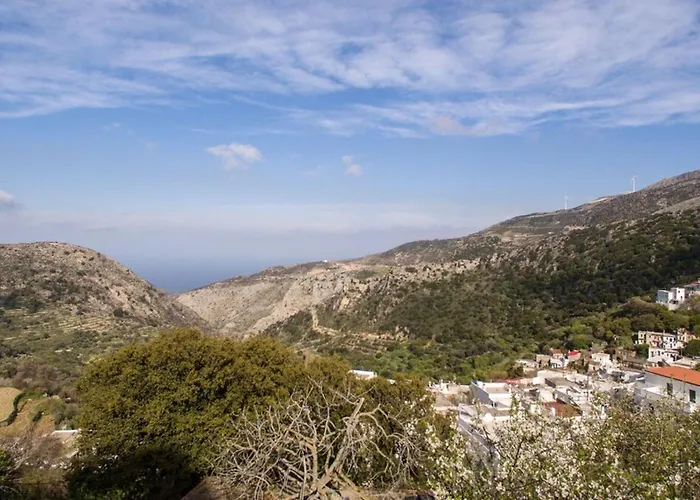 Marina's Traditional Stone House *